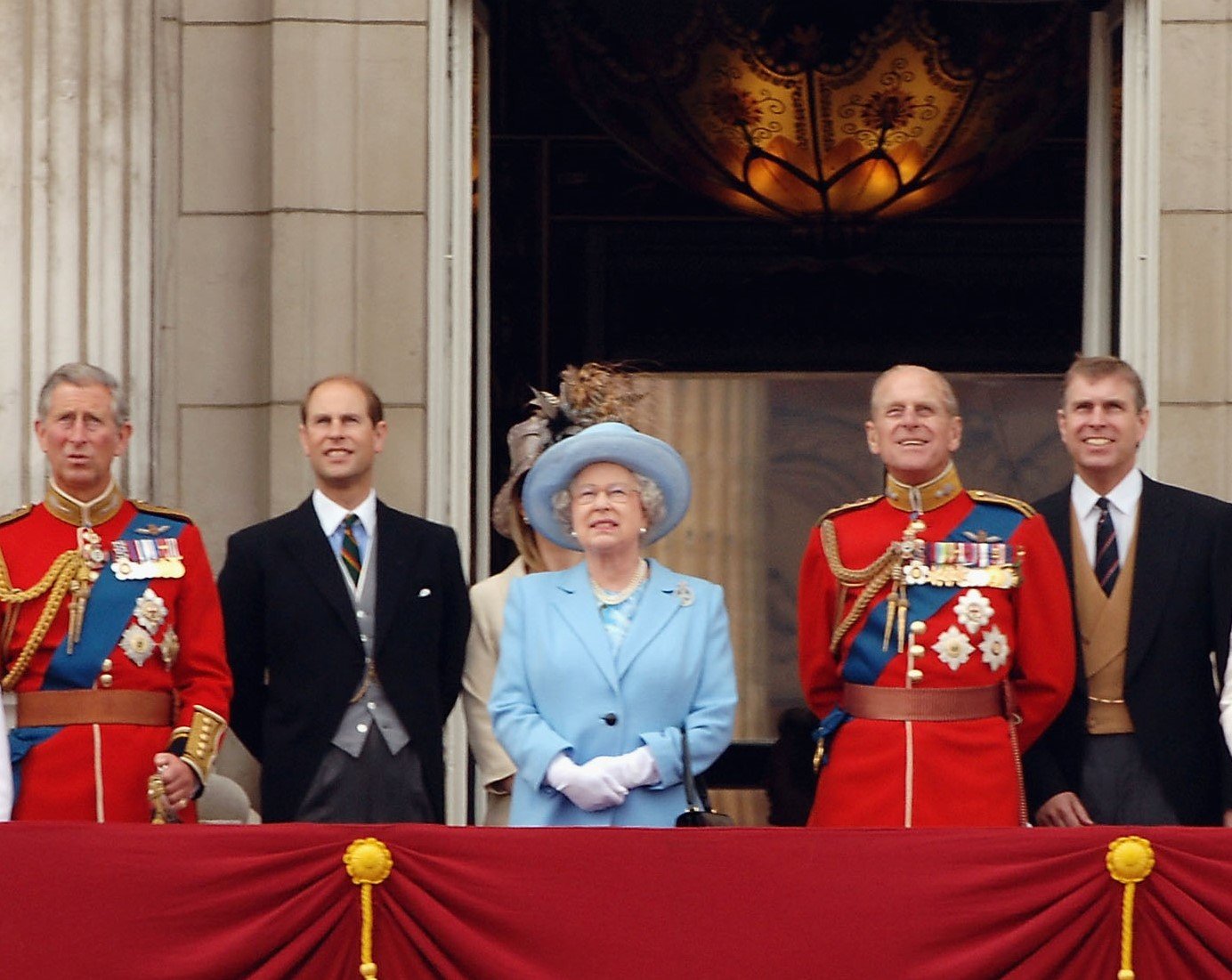 英国女王伊丽莎白二世的儿子在视频通话中被嘲笑他的头看起来如何